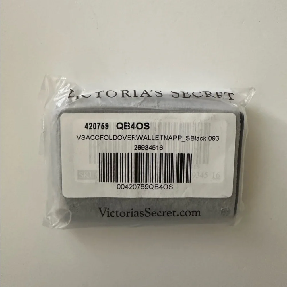 Victoria’s Secret Foldable Keychain Wallet - Picture 6 of 7